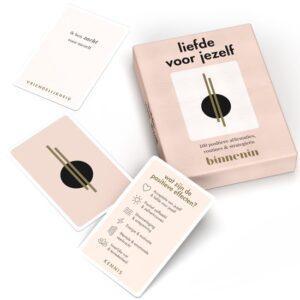 Zelfliefde kaartendeck kopen – 110 affirmatie- en groeikaarten in luxe doosje