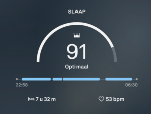 Oura Ring app screenshot met slaapscore, REM slaap, diepe slaap en herstelanalyse tijdens de nacht